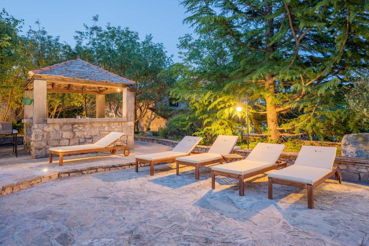 Nono Ban Hotel & Villa Gornji Humac ภายนอก รูปภาพ