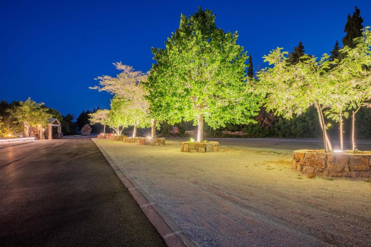 Nono Ban Hotel & Villa Gornji Humac ภายนอก รูปภาพ