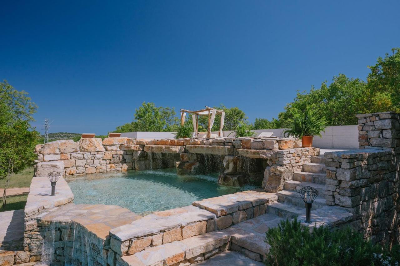 Nono Ban Hotel & Villa Gornji Humac ภายนอก รูปภาพ