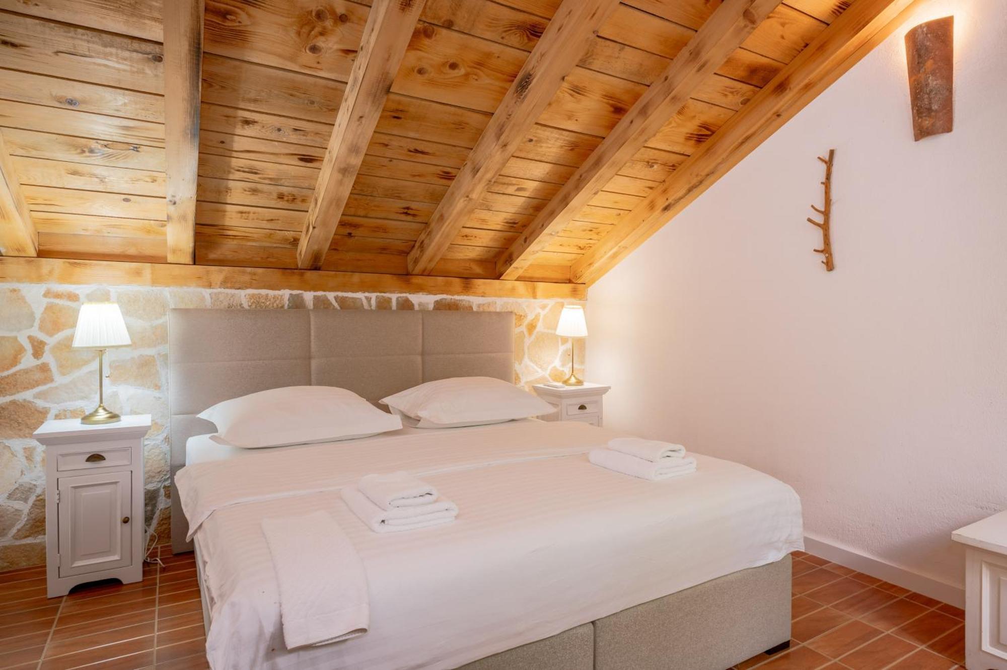 Nono Ban Hotel & Villa Gornji Humac ภายนอก รูปภาพ