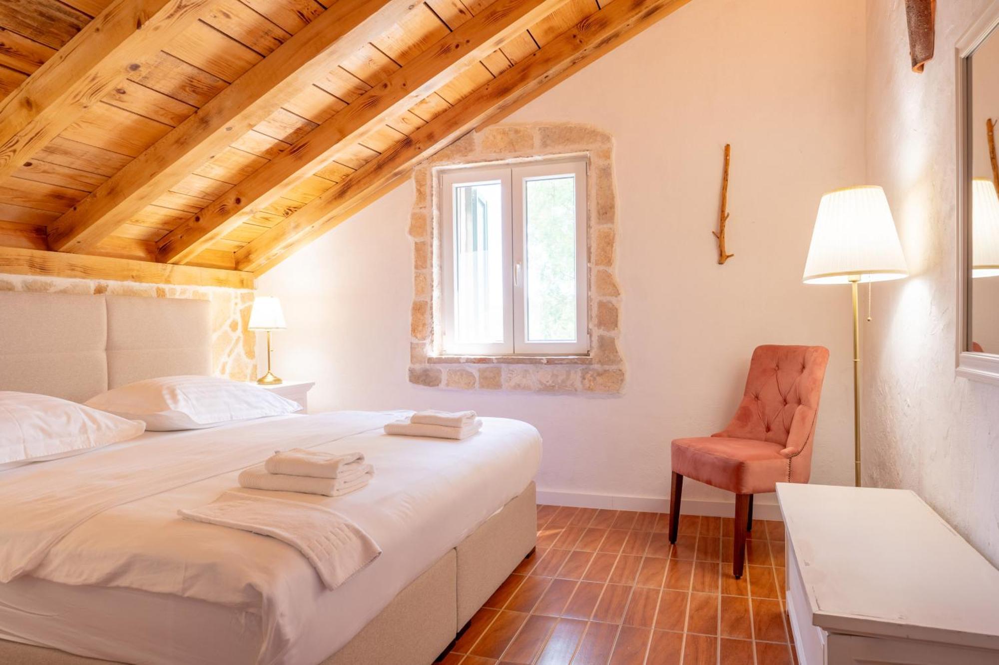 Nono Ban Hotel & Villa Gornji Humac ภายนอก รูปภาพ